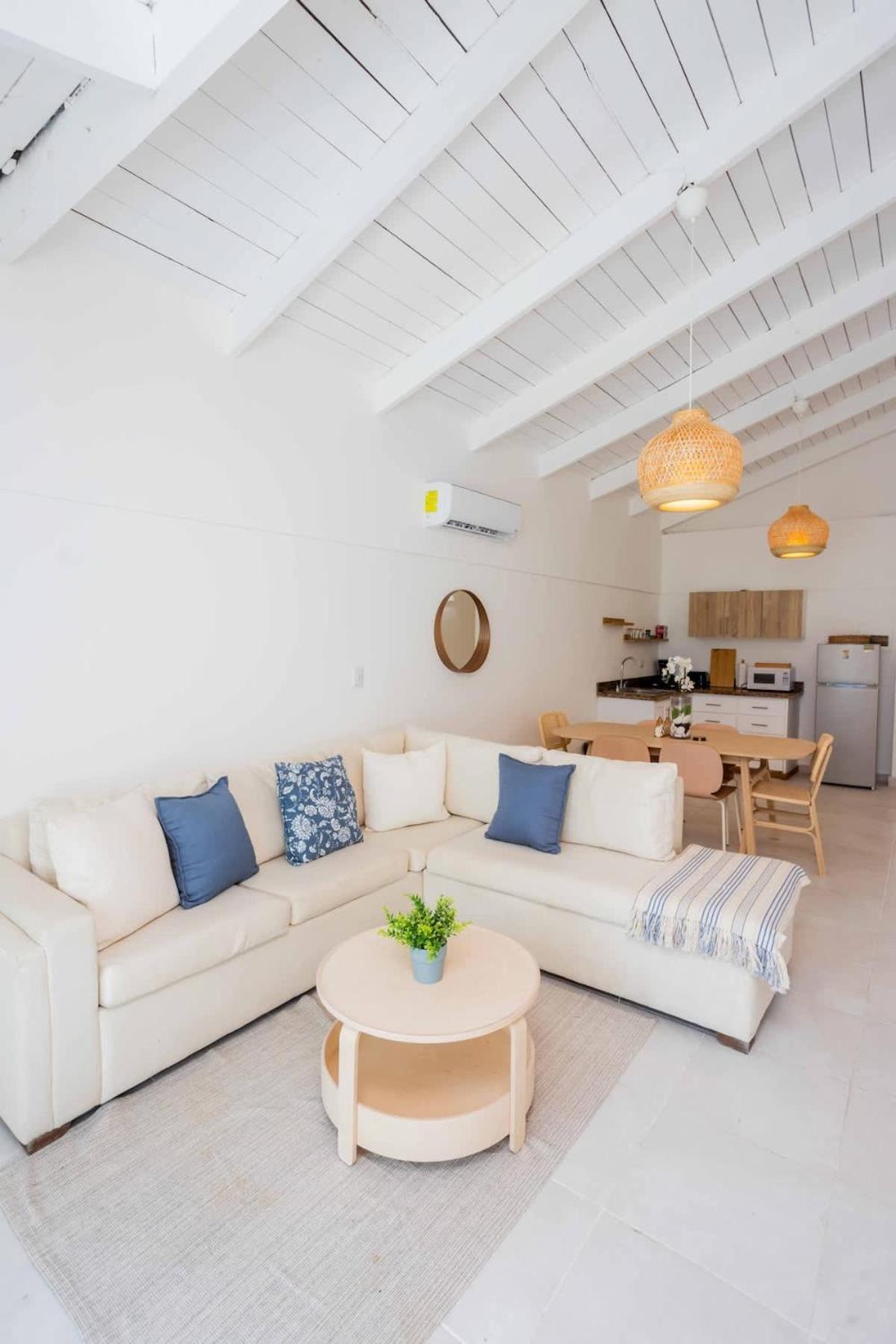 The Ocean-xcape Apartment *
